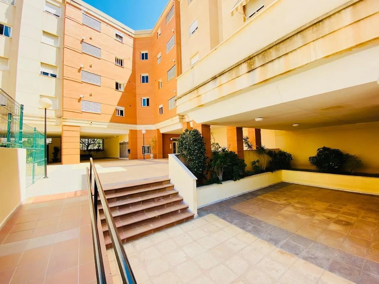 Vivienda De Vacaciones Con Piscina Y Wifi En Teatinos Apartment Malaga